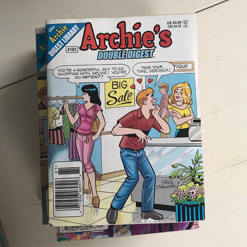 Archie's Double Digest Comic Book #181- White Cover with Multi-Color Artwork